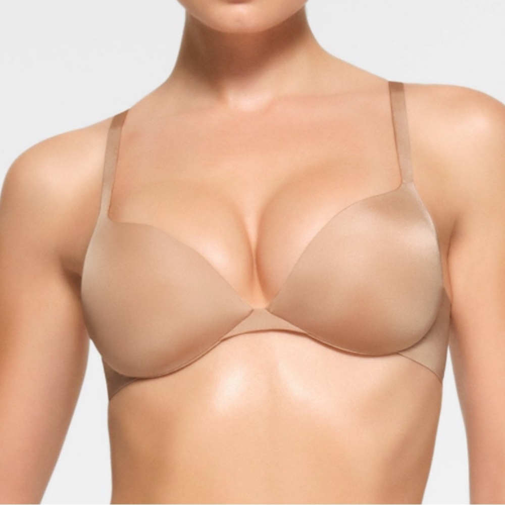 NEW Skims Nude Bra